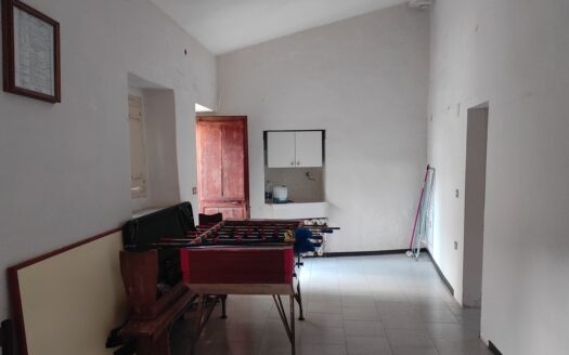 RIF. 964 CASA INDIPENDENTE A 2 KM DAL CENTRO