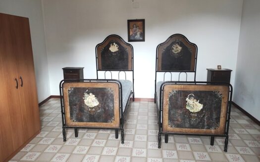 RIF. 972 SOLUZIONE INDIPENDENTE IN CENTRO STORICO