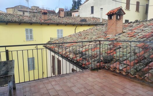 RIF. 972 SOLUZIONE INDIPENDENTE IN CENTRO STORICO