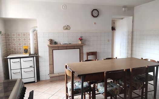 RIF. 972 SOLUZIONE INDIPENDENTE IN CENTRO STORICO