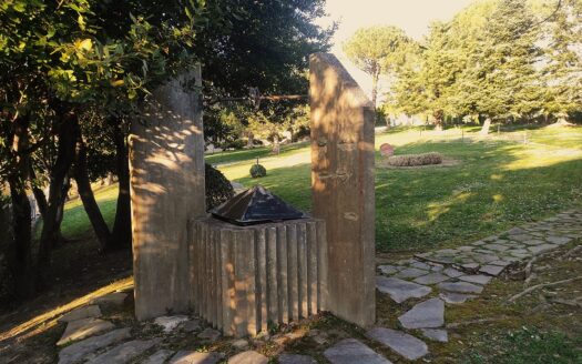 RIF. 975 PRESTIGIOSA VILLA IN PIETRA CON PARCO PRIVATO – SAN SEVERINO MARCHE-