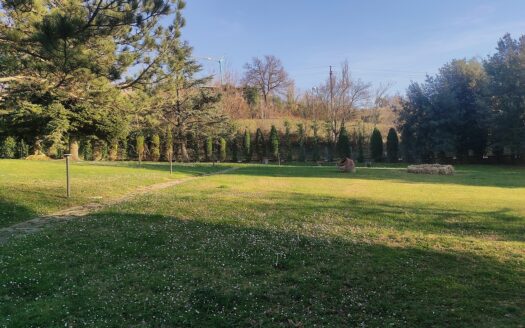 RIF. 975 PRESTIGIOSA VILLA IN PIETRA CON PARCO PRIVATO – SAN SEVERINO MARCHE-