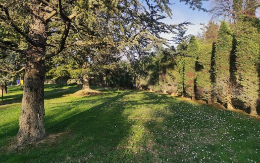 RIF. 975 PRESTIGIOSA VILLA IN PIETRA CON PARCO PRIVATO – SAN SEVERINO MARCHE-