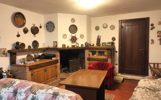 RIF. 975 PRESTIGIOSA VILLA IN PIETRA CON PARCO PRIVATO – SAN SEVERINO MARCHE-