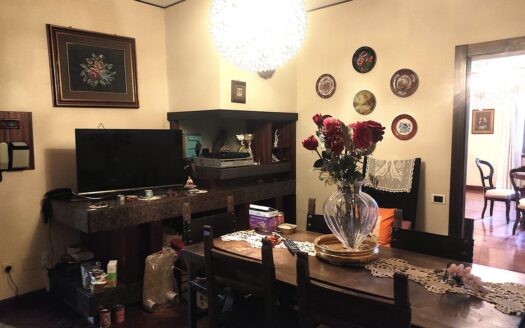 RIF. 975 PRESTIGIOSA VILLA IN PIETRA CON PARCO PRIVATO – SAN SEVERINO MARCHE-