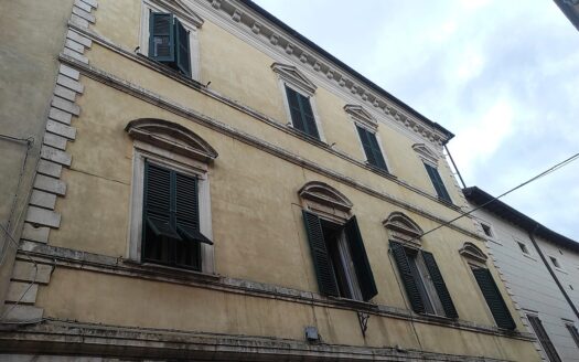 RIF. 976 IL FASCINO DEL PIANO NOBILE IN PALAZZO STORICO