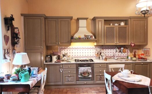 RIF. 976 IL FASCINO DEL PIANO NOBILE IN PALAZZO STORICO