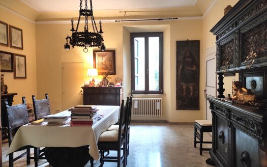 RIF. 976 IL FASCINO DEL PIANO NOBILE IN PALAZZO STORICO