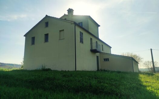 Cingoli Immobiliare RIF. 977 CASALE TRA LE COLLINE DI STAFFOLO!