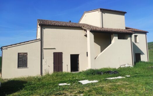 Cingoli Immobiliare RIF. 977 CASALE TRA LE COLLINE DI STAFFOLO!