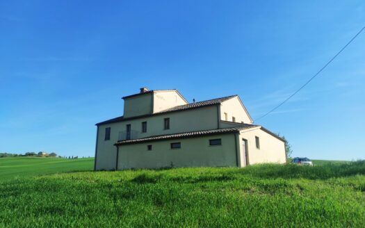 Cingoli Immobiliare RIF. 977 CASALE TRA LE COLLINE DI STAFFOLO!