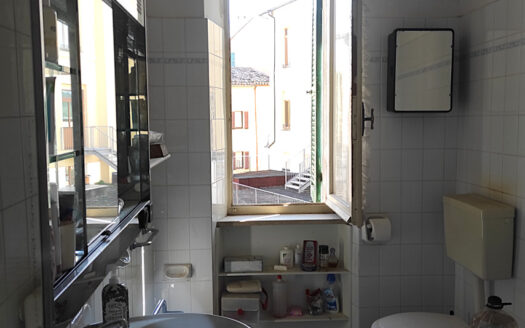Cingoli Immobiliare RIF. 978 APIRO AMPIA PALAZZINA IN PIETRA NEL CUORE CENTRO STORICO