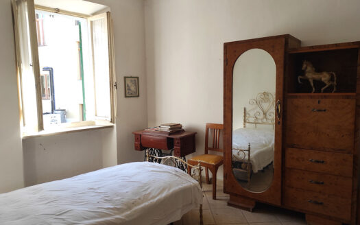 Cingoli Immobiliare RIF. 978 APIRO AMPIA PALAZZINA IN PIETRA NEL CUORE CENTRO STORICO