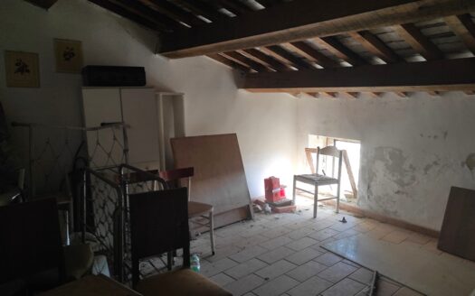 Cingoli Immobiliare RIF. 978 APIRO AMPIA PALAZZINA IN PIETRA NEL CUORE CENTRO STORICO
