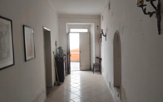 Cingoli Immobiliare RIF. 978 APIRO AMPIA PALAZZINA IN PIETRA NEL CUORE CENTRO STORICO