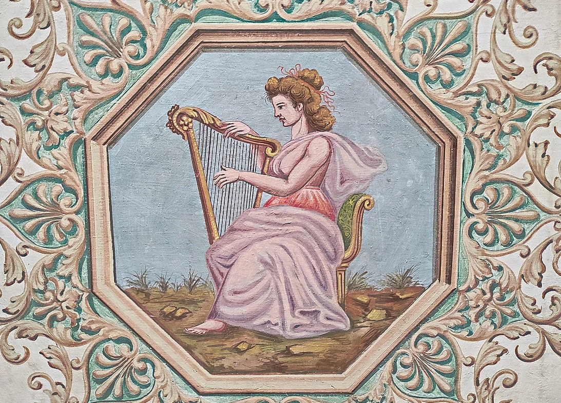 1093