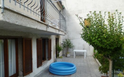 Cingoli Immobiliare RIF. 536 APPARTAMENTO CON LASTRICO ESCLUSIVO IN CONTESTO BIFAMILIARE