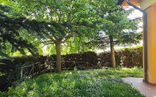 RIF. 984 SPLENDIDA VILLETTA BIFAMILIARE CON GIARDINO ESCLUSIVO E VISTA PANORAMICA