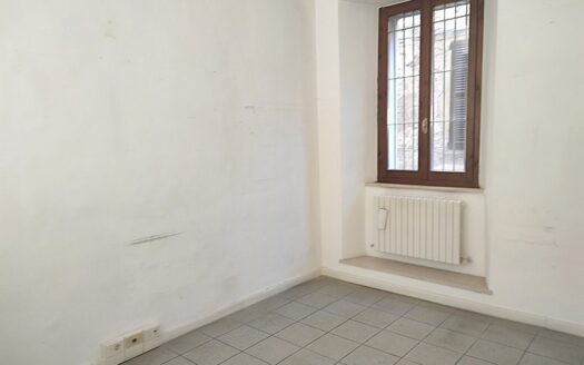 RIF. 983 OCCASIONE UNICA NEL CENTRO STORICO DI CINGOLI